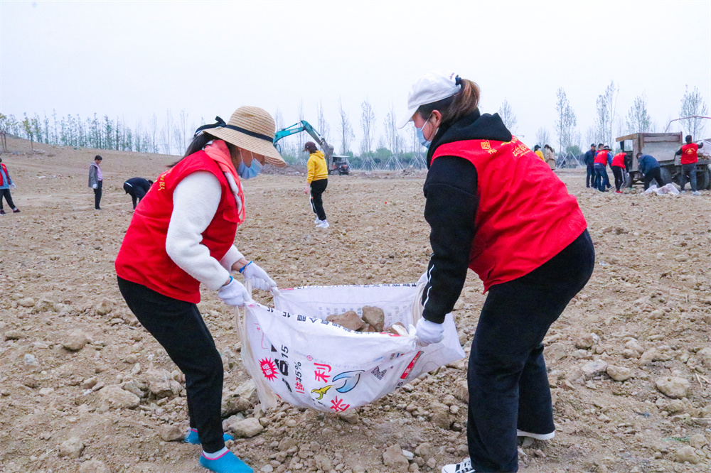 20220429云台开展志愿服务活动 助推生态旅游业发展.jpg