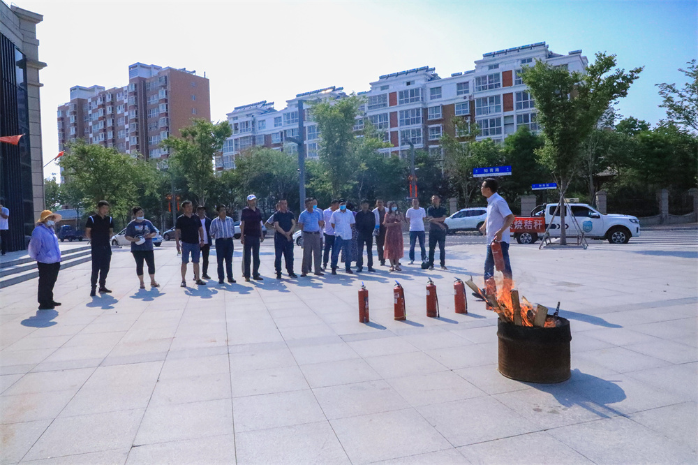 20220617 云台开展“安全生产月”专题培训活动.jpg