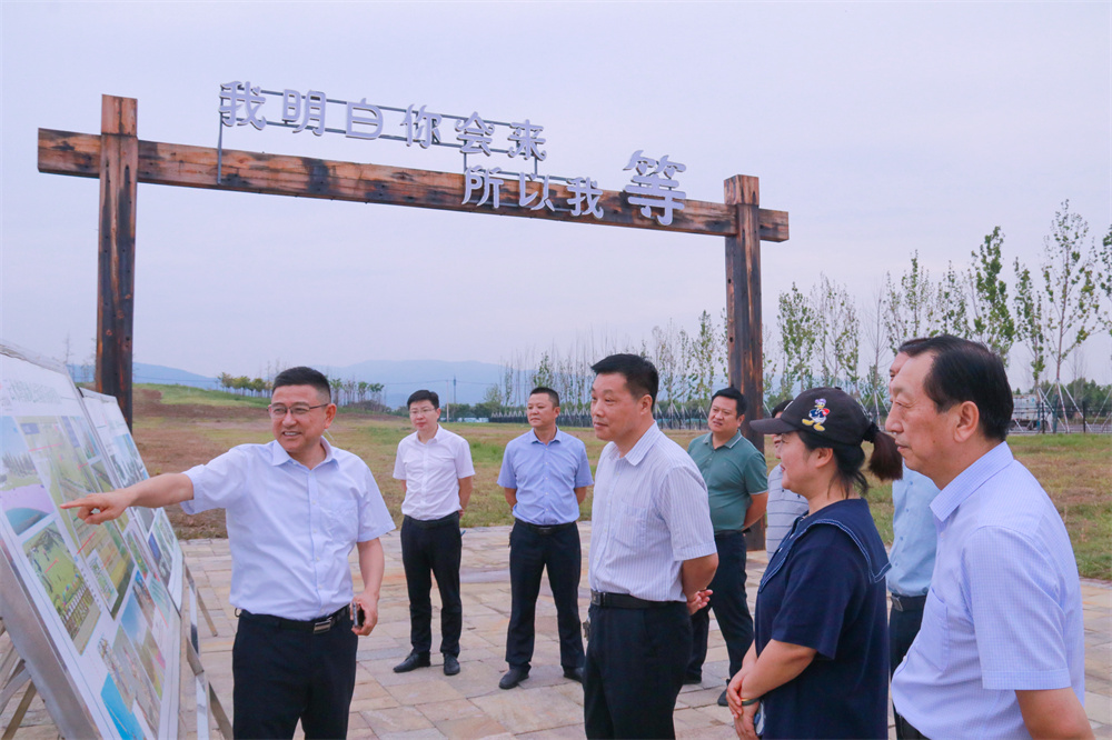 20220826 白马湖农场公司领导到云台参观交流(1).jpg