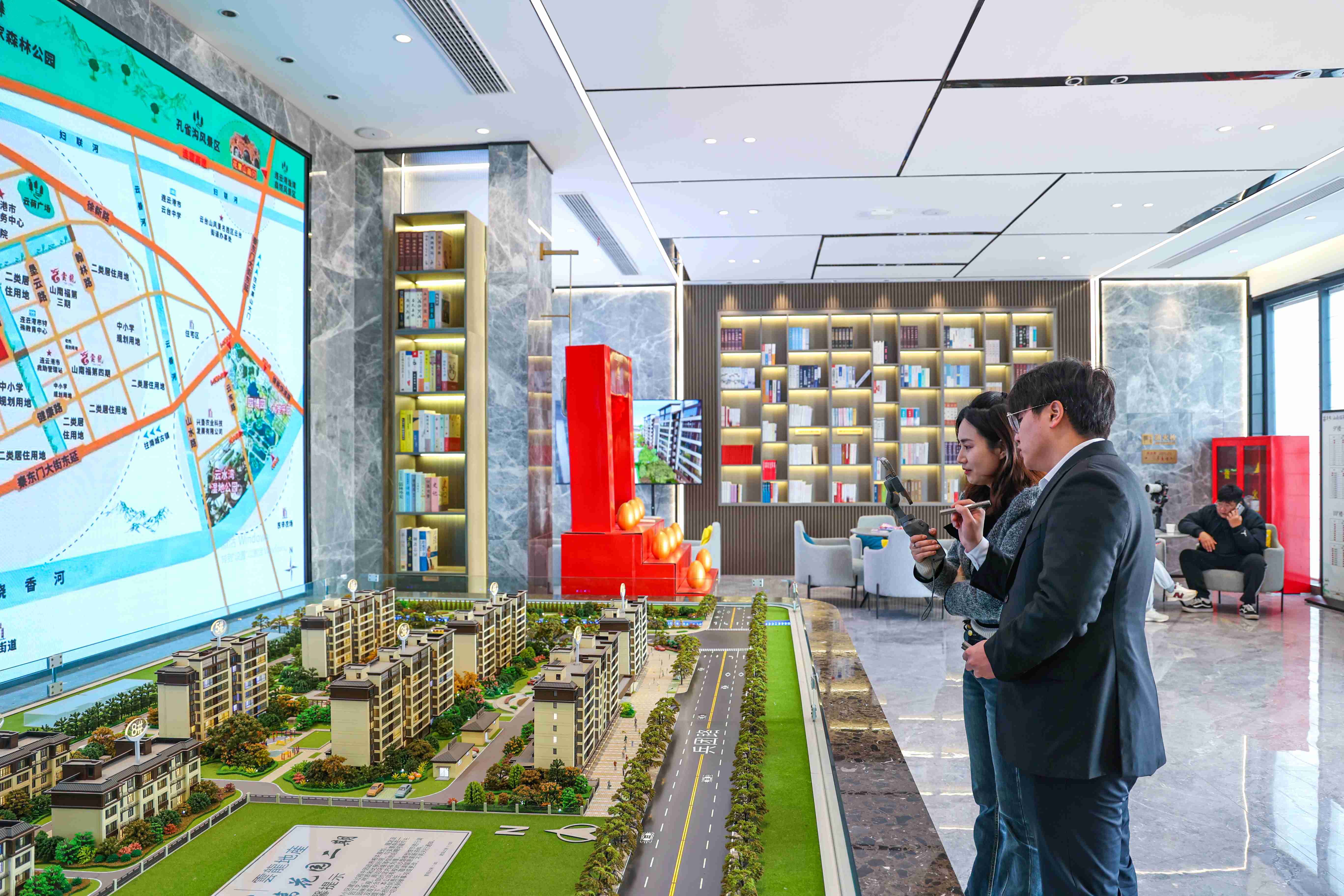 20240321 “云卖房”，云台农场将售楼处“搬”进直播间 (1)(1).jpg