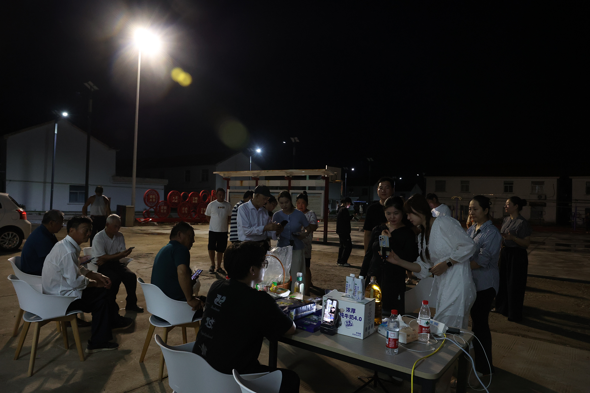 20250826 谁说农业只能埋头苦干？看云台青年如何“圈粉” (1).JPG