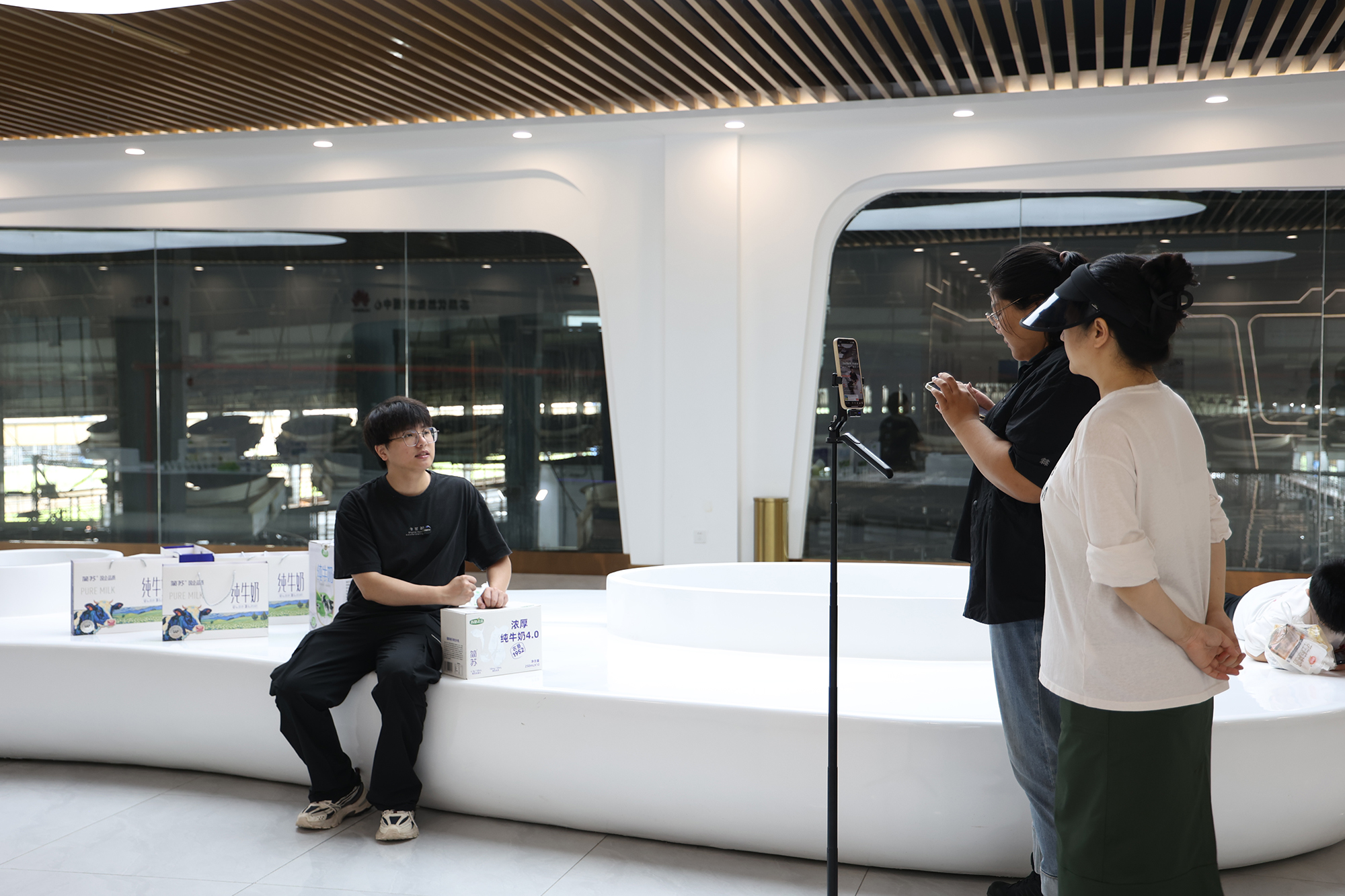 20250828 风雨无阻  直播溯源.JPG