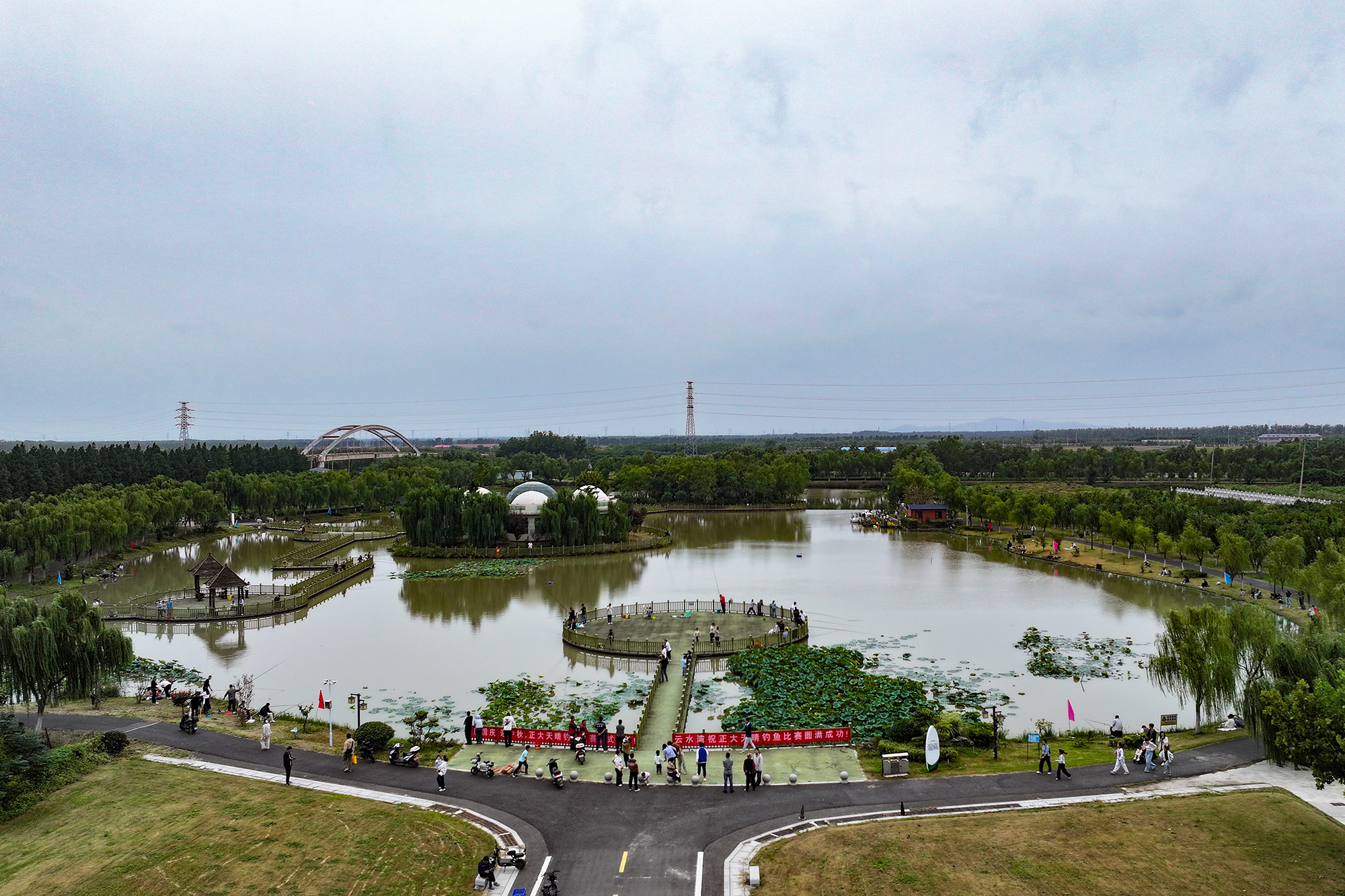 1759021752979417.jpg 20250927 钓趣湿地 品优苏垦——周末数百“钓客”齐聚云水湾.JPG