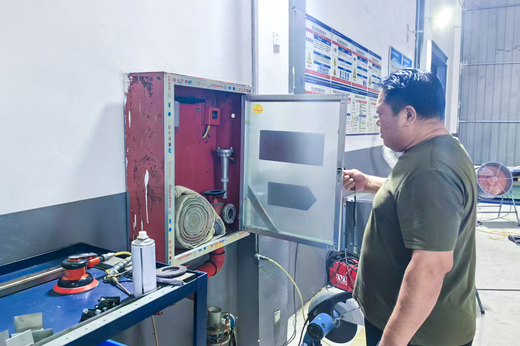 20250929 云台开展“双节”前安全检查.jpg