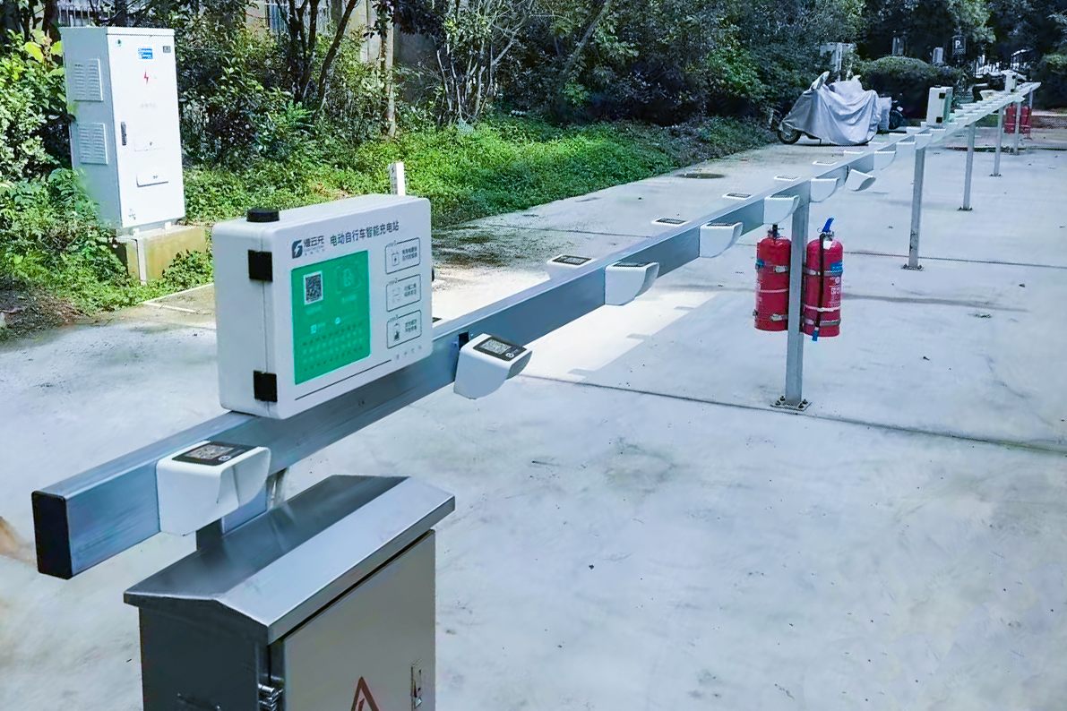 1760576605618461.jpg 20251015 华泰物业:新增电动车充电桩 解决业主充电难题 (1).jpg