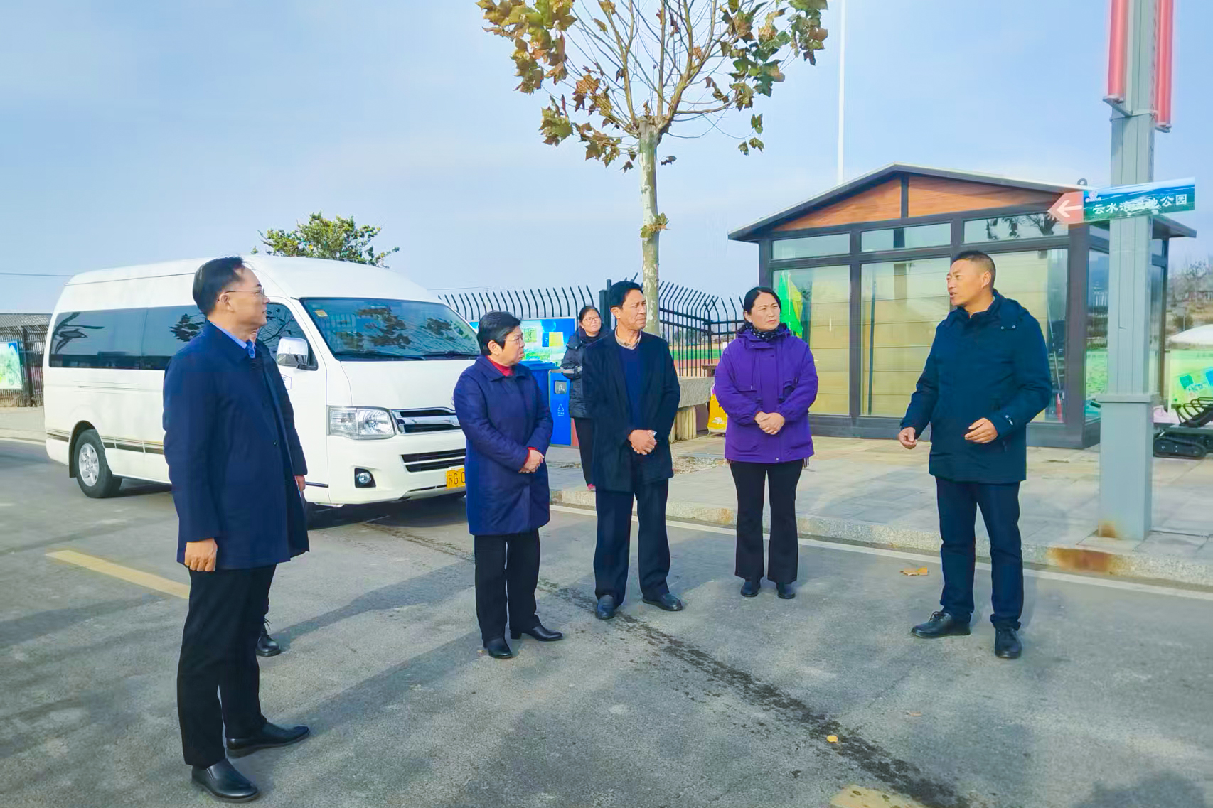 20251212 区人大常委会调研组到云水湾调研幸福河湖建设成效.jpg