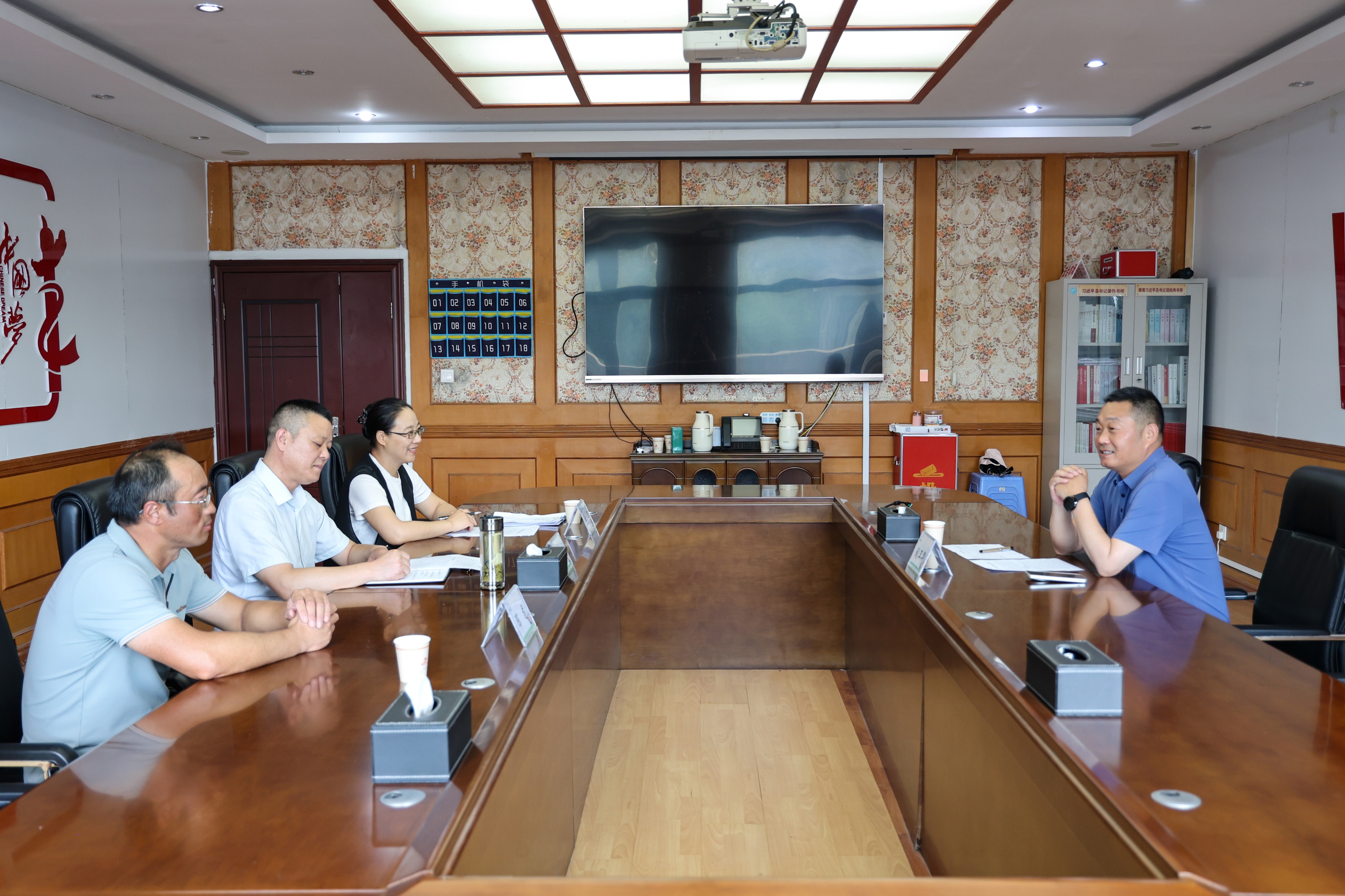 20260828 刘卫华赴云台农场开展党外知识分子代表直联交流座谈.JPG